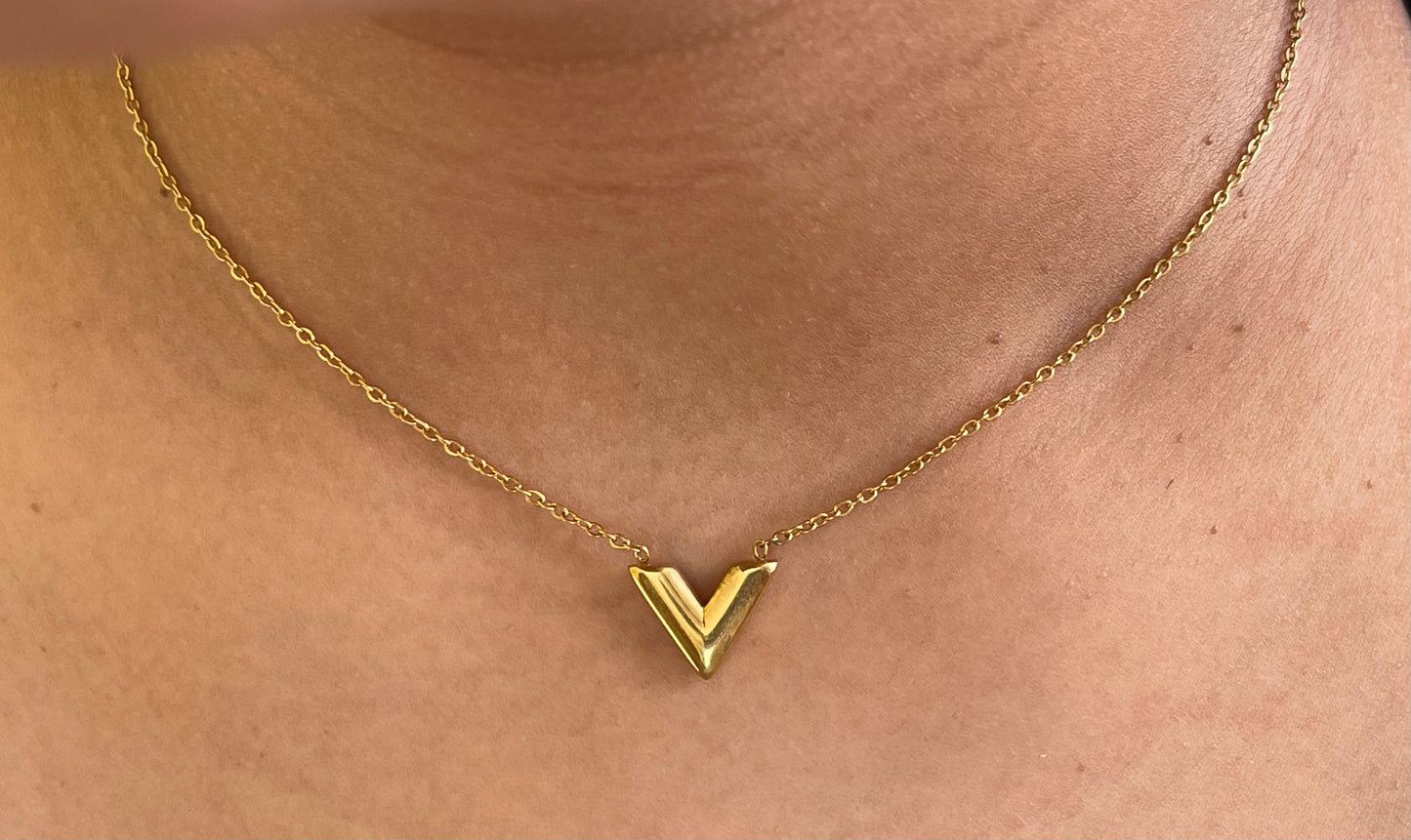 LUVÉ NECKLACE